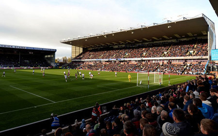 保持沉着冷 保持沉着冷